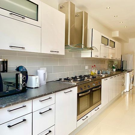 London Studio Apartments, Private Bathrooms And Parking 伊尔福德 外观 照片