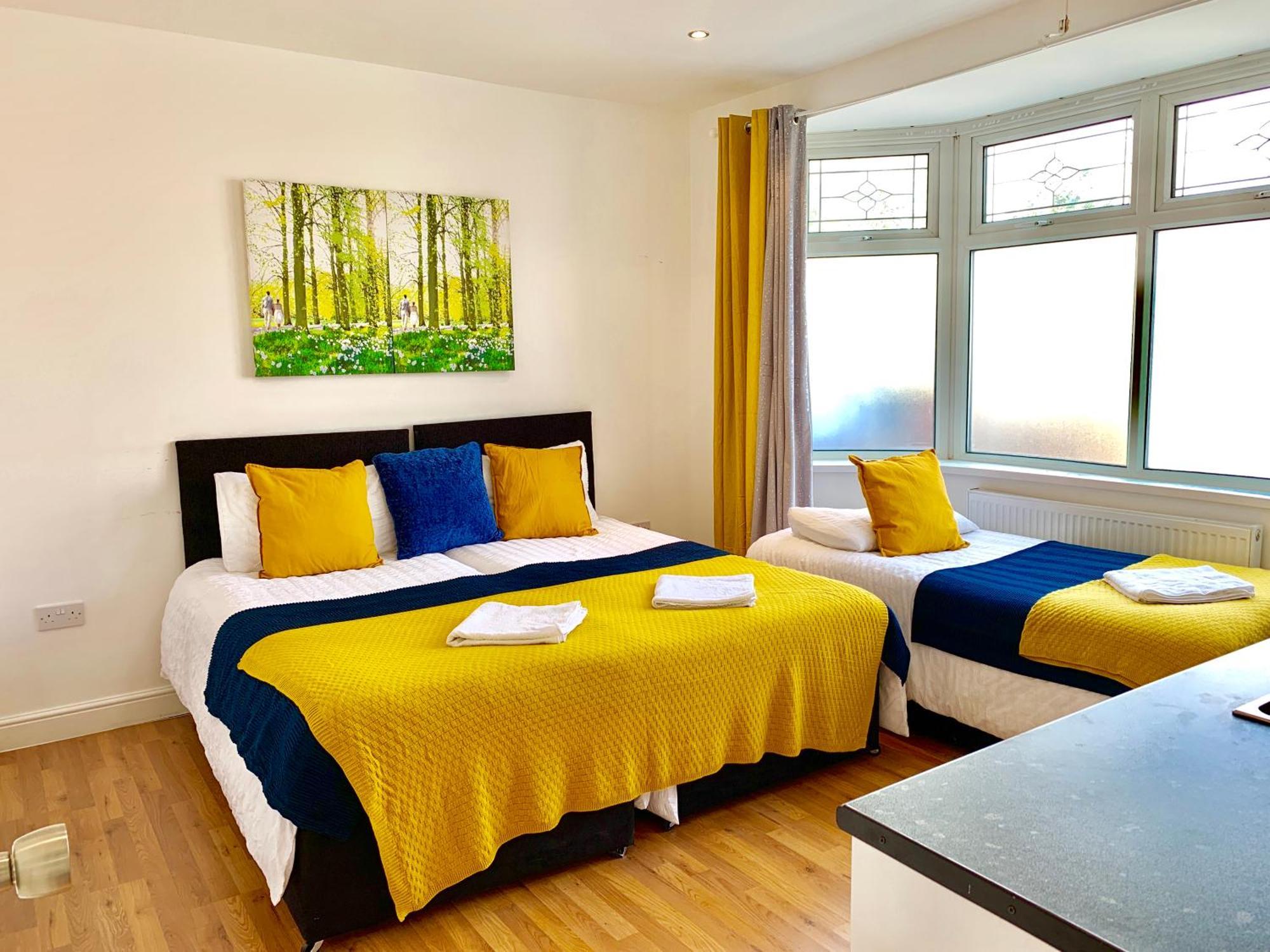 London Studio Apartments, Private Bathrooms And Parking 伊尔福德 外观 照片