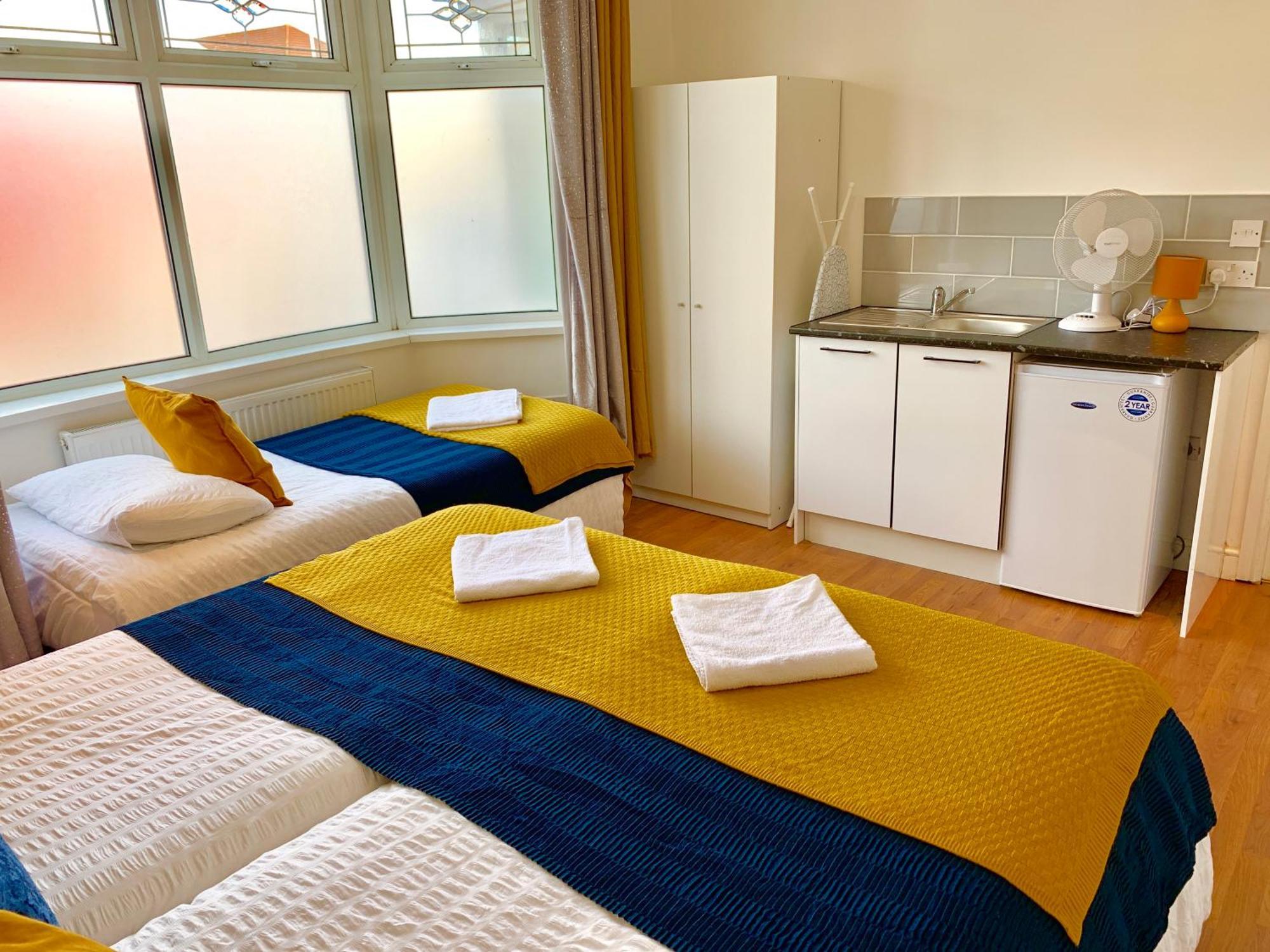 London Studio Apartments, Private Bathrooms And Parking 伊尔福德 外观 照片