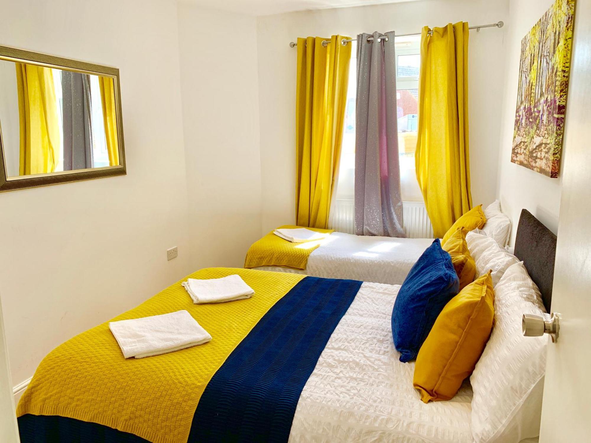 London Studio Apartments, Private Bathrooms And Parking 伊尔福德 外观 照片