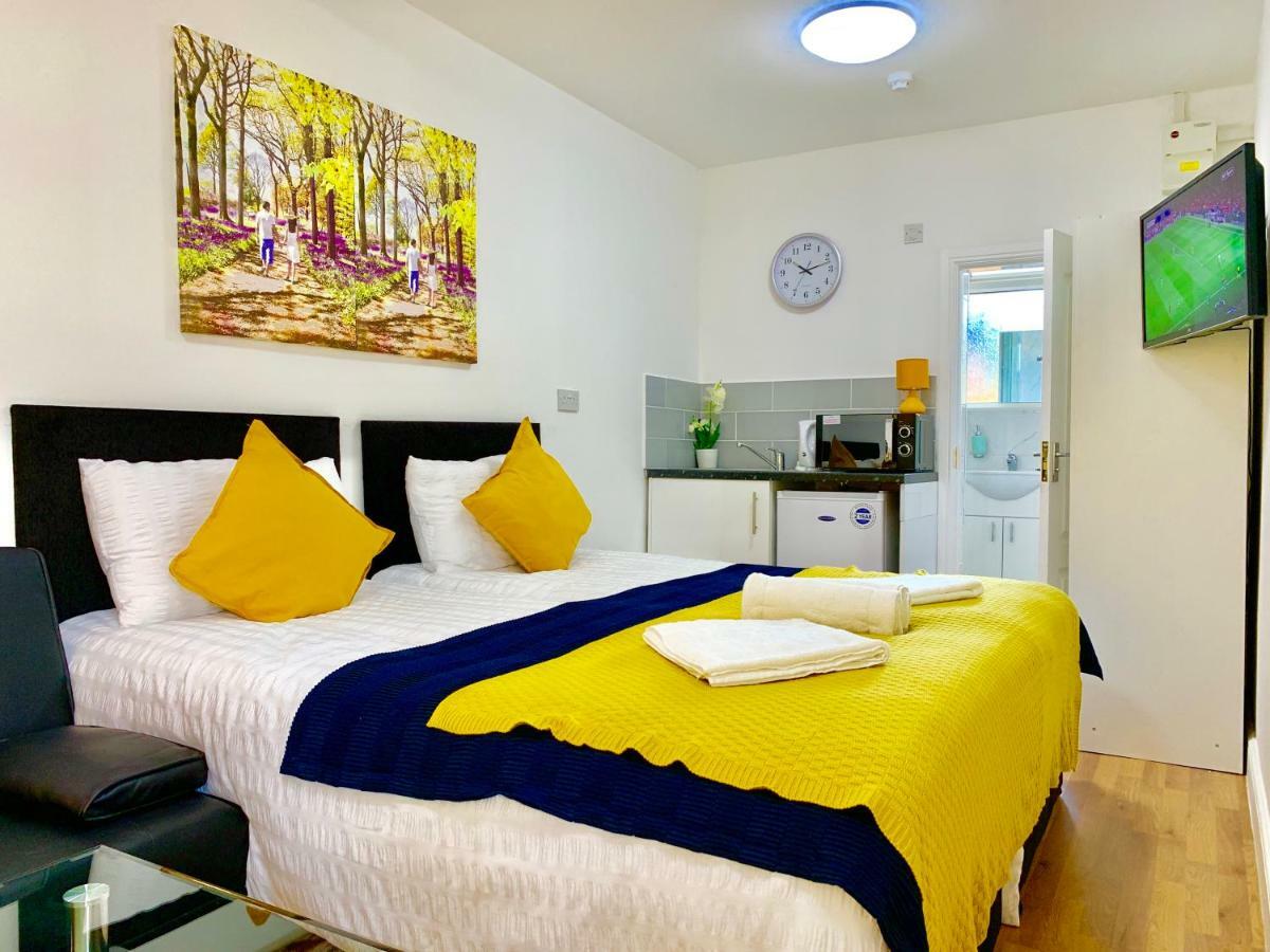 London Studio Apartments, Private Bathrooms And Parking 伊尔福德 外观 照片