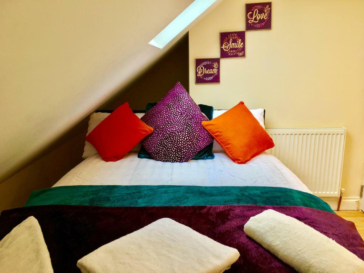 London Studio Apartments, Private Bathrooms And Parking 伊尔福德 外观 照片