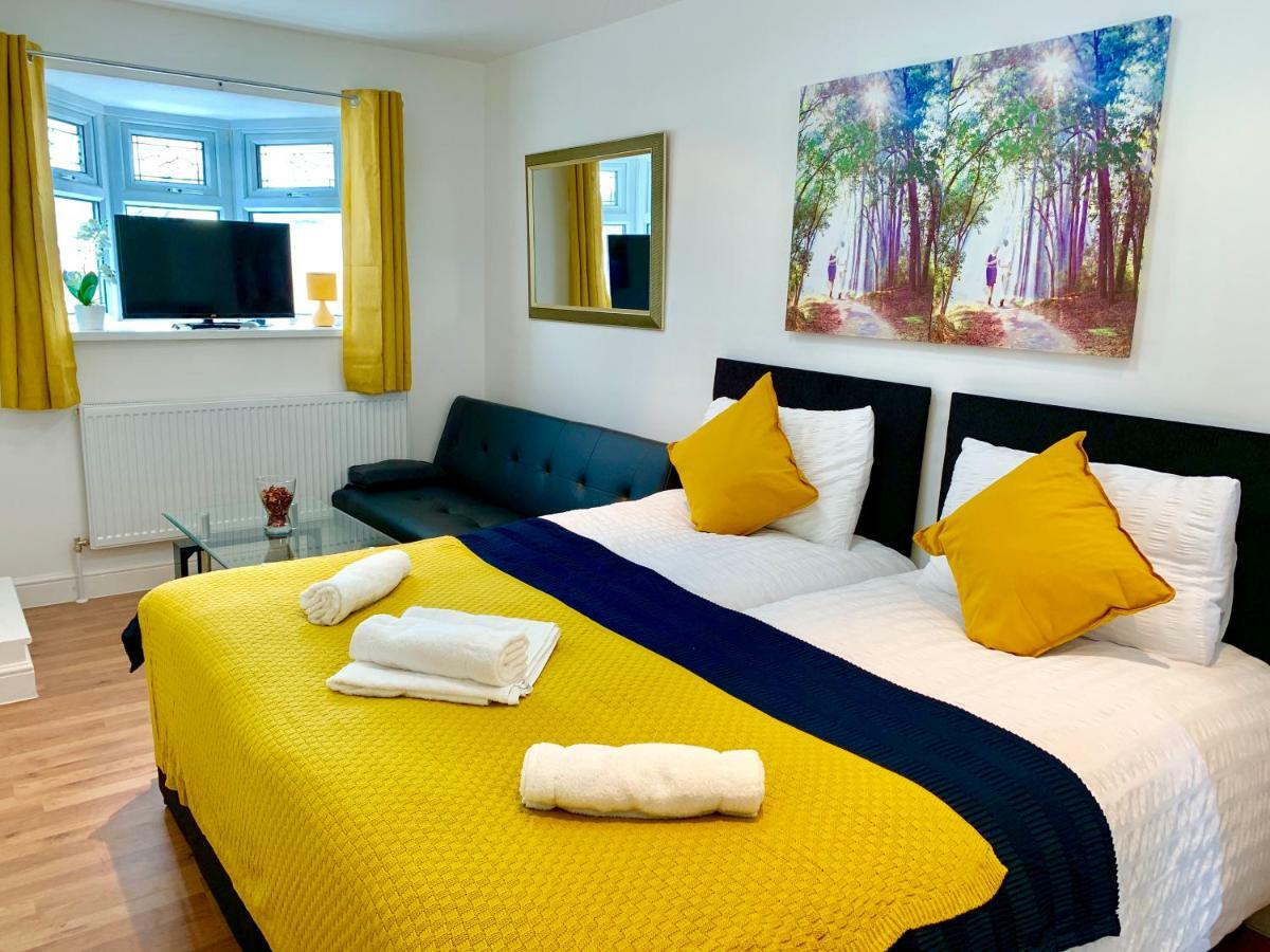 London Studio Apartments, Private Bathrooms And Parking 伊尔福德 外观 照片