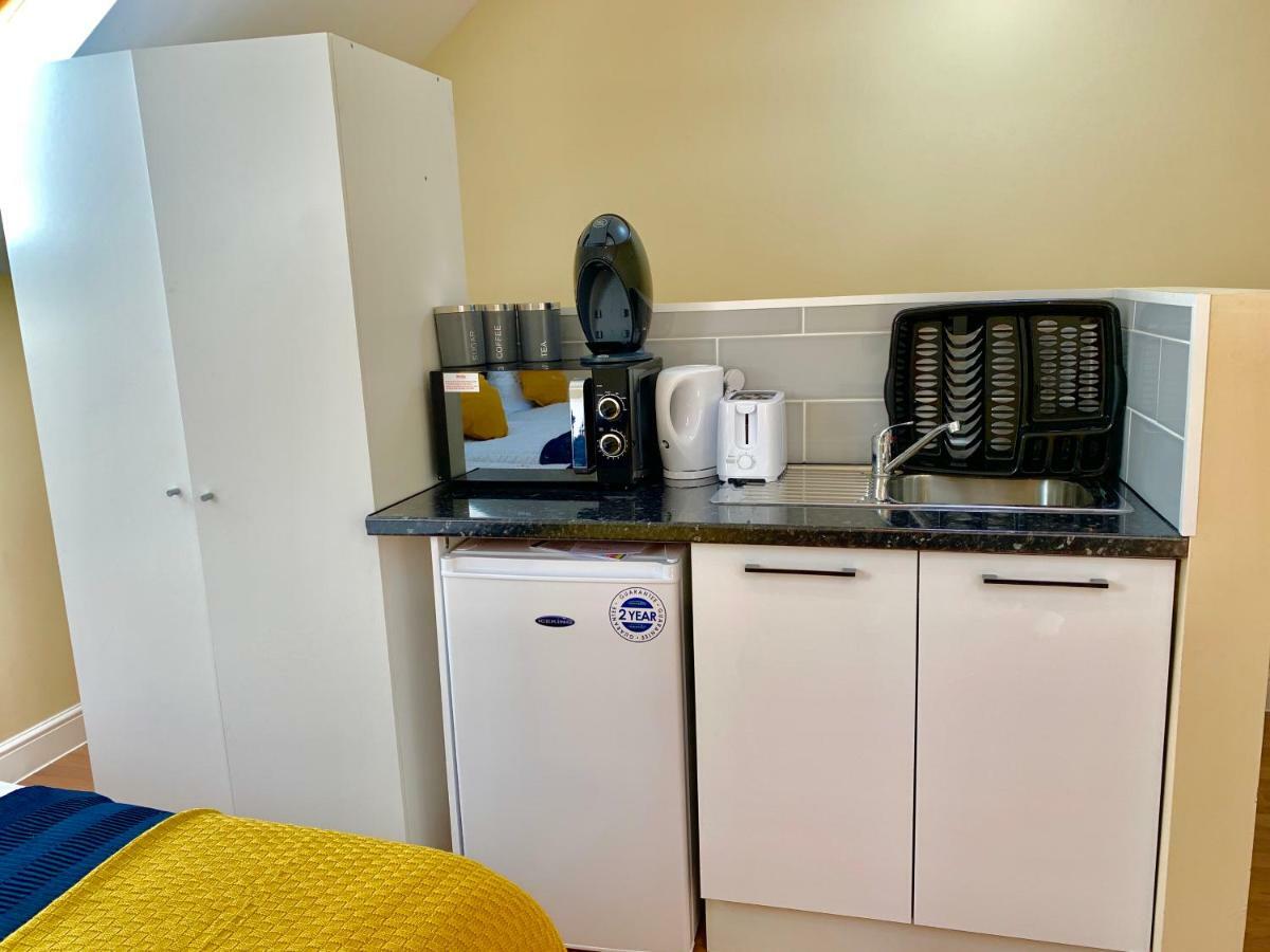 London Studio Apartments, Private Bathrooms And Parking 伊尔福德 外观 照片