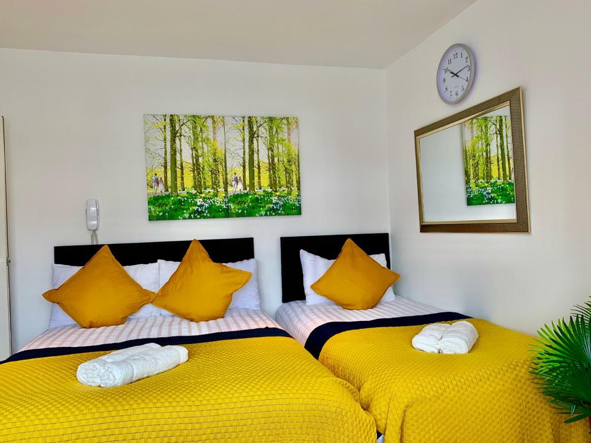 London Studio Apartments, Private Bathrooms And Parking 伊尔福德 外观 照片