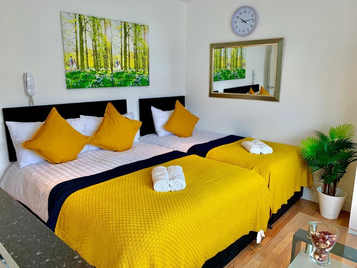 London Studio Apartments, Private Bathrooms And Parking 伊尔福德 外观 照片