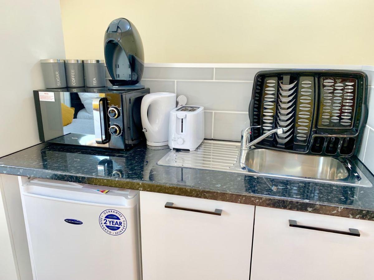 London Studio Apartments, Private Bathrooms And Parking 伊尔福德 外观 照片