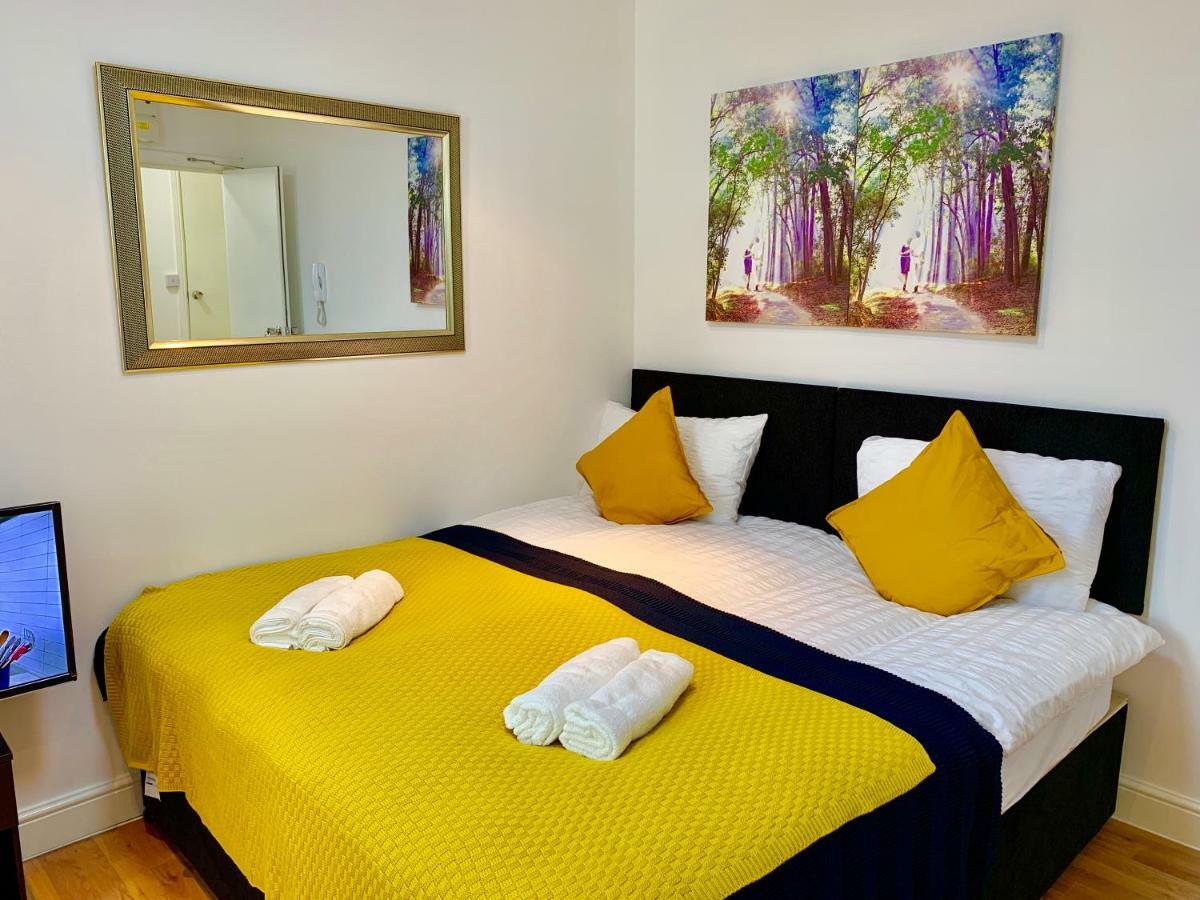 London Studio Apartments, Private Bathrooms And Parking 伊尔福德 外观 照片