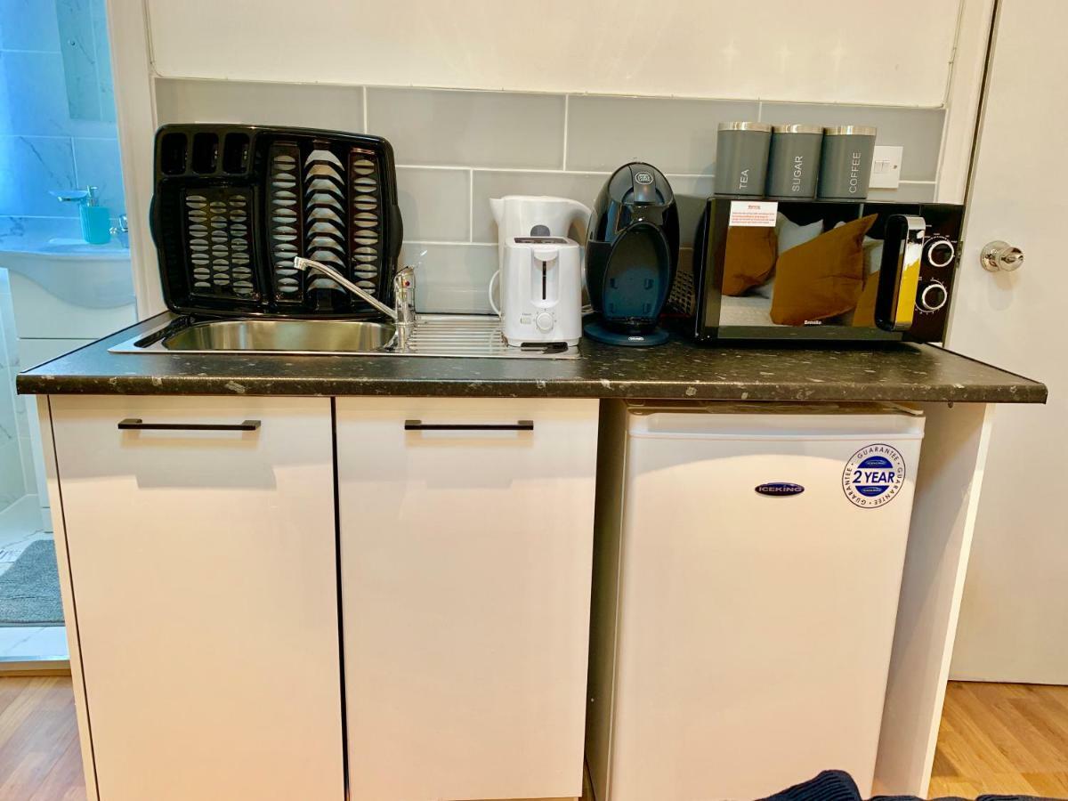 London Studio Apartments, Private Bathrooms And Parking 伊尔福德 外观 照片